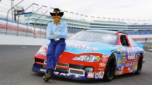 richard-petty-drive-a-nascar-race-car